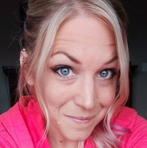 Meet your Posher, Janelle